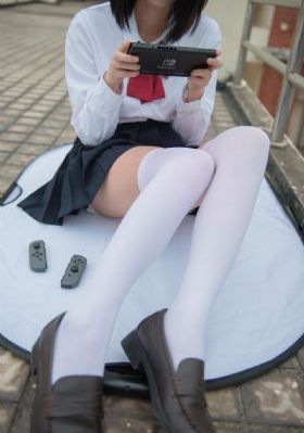 迷人的女保姆_BD在线手机播放