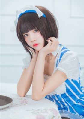 张雪馨私拍极品馒头_720超清免费观看